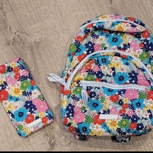 Vera Bradley Far Out Floral Essential Backpack w glasses holder